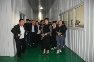 2023年兵團(tuán)高層次人才國(guó)情研修班來(lái)潔晶參觀(guān)交流